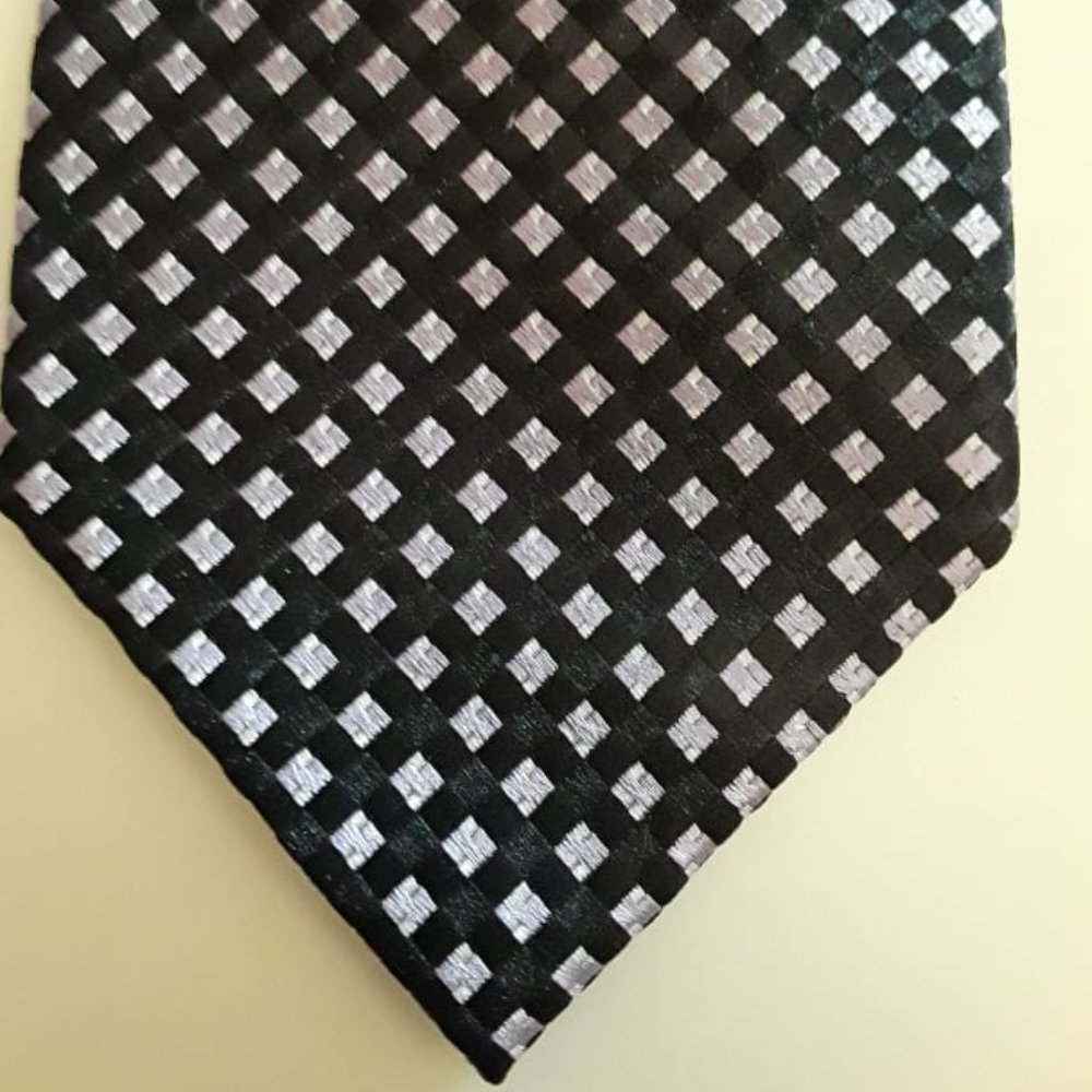 MICHAEL KORS - 100% SILK NECKTIE - BLACK WITH PURPLE & WHITE ACCENTS